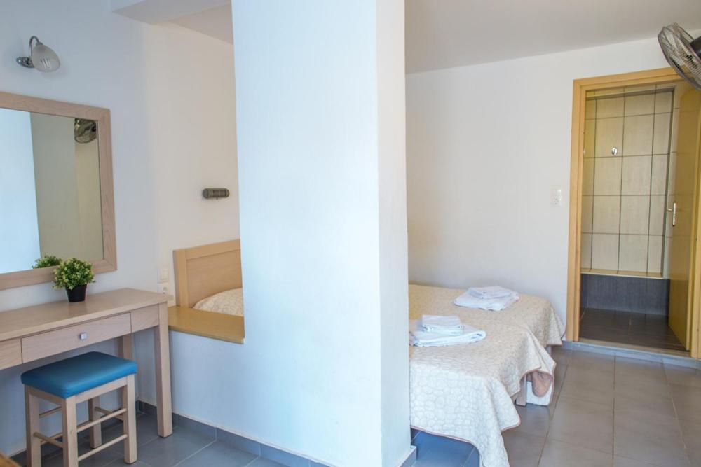 Agios Pavlos Hotel Bagian luar foto