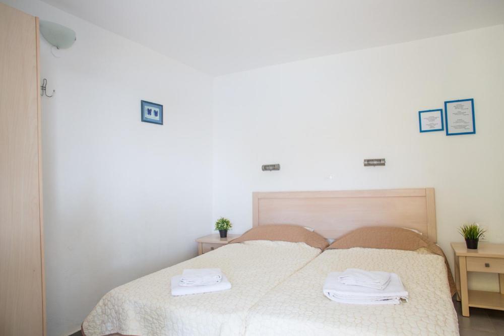 Agios Pavlos Hotel Bagian luar foto