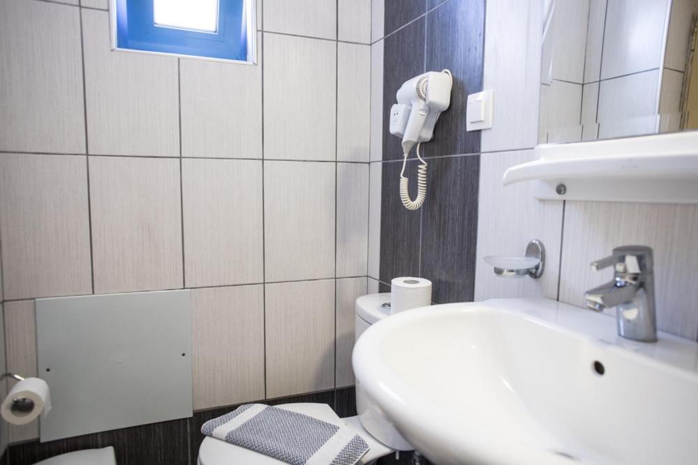 Agios Pavlos Hotel Bagian luar foto
